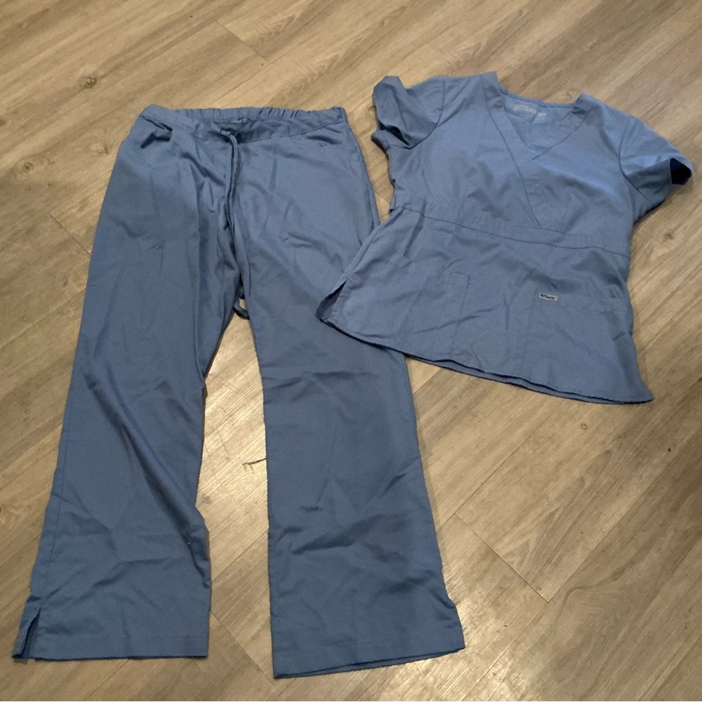 Greys Anatomy gray Scrub Set